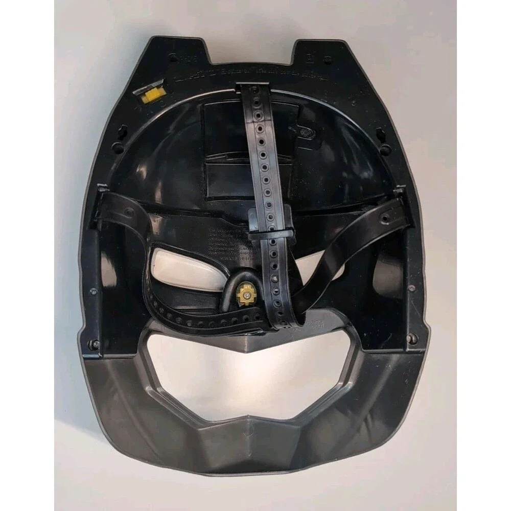 Mattel 2015 Batman v Superman - Batman Voice-Changer Helmet Adult One Size Works